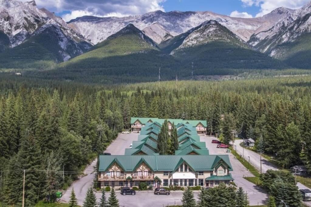 Mountainview -Privatechalet Sleep7- 5Min To Dt Vacation Home Canmore Bagian luar foto