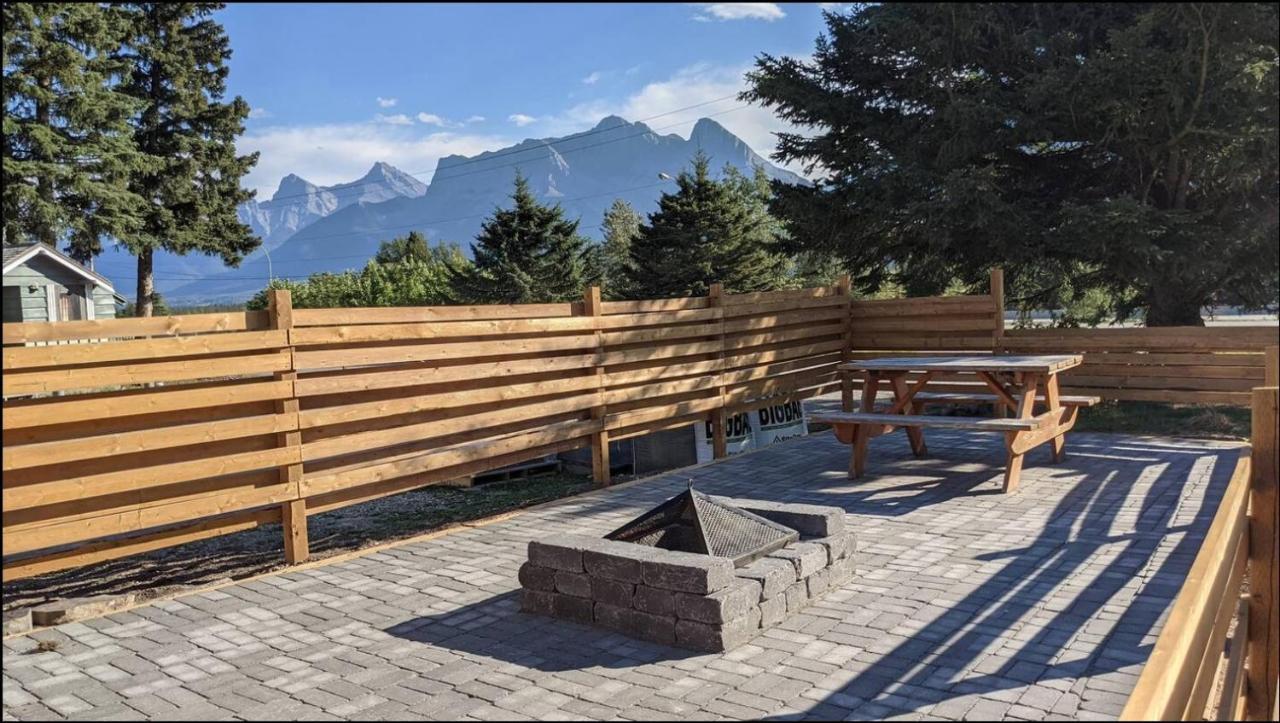 Mountainview -Privatechalet Sleep7- 5Min To Dt Vacation Home Canmore Bagian luar foto