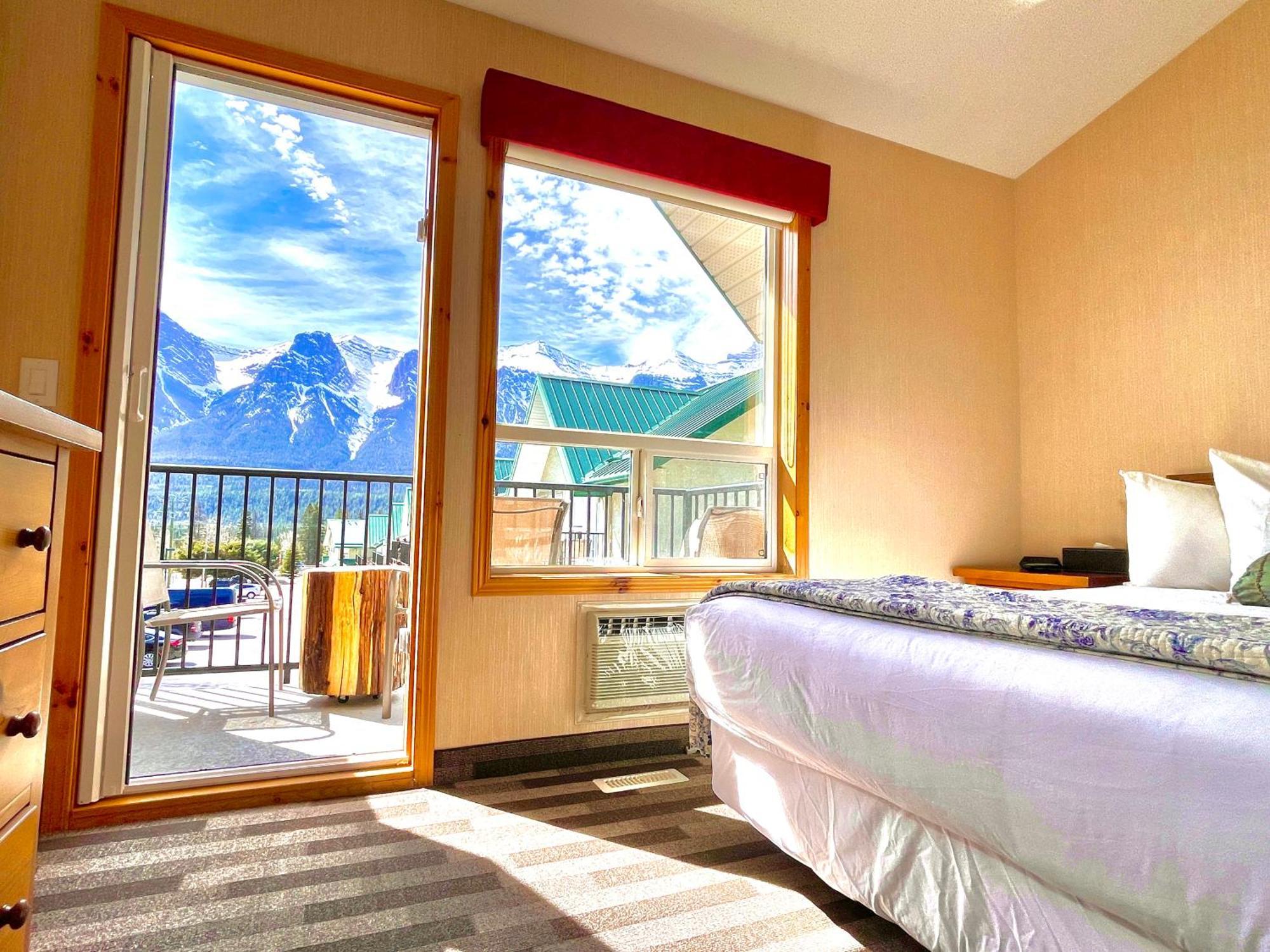 Mountainview -Privatechalet Sleep7- 5Min To Dt Vacation Home Canmore Bagian luar foto